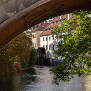 Certovka Kanal, ein 725m langer nicht schiffbarer Seitenkanal der Moldau.