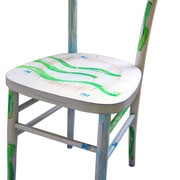 "sedie MOi" (a) acrilici con tratto a matita e carboncino su legno