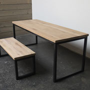 Eettafels van Eiken en Staal - Meubelen van Hout en Metaal. Eettafels van Eiken en Staal - Meubelen van Hout en Metaal.