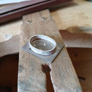 Bracelet manchette : préparation de serti clos