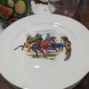 ensemble d'assiettes "Jeanne D'arc"