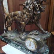 pendule ancienne avec régule