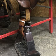 SM Elite 2020, Spezial-Steigbügel-Aufhängung