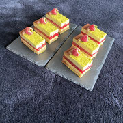 Pistazien_Himbeerschnitte