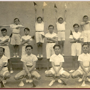 Fête des Écoles du 29 mai 1938 - bas : Pierre Adrillon, François Destandau, Etienne Larrodé, Raoul Dasquet - milieu, Jean Péducasse, Robert Loubet, Henri Destandau, Jean Lajus - En haut : Raoul Lafourcade, Henri Larrodé, André Cazenave et Paul Destandau