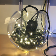 LUCES LED BLANCO CALIDO ( 100 LUCES) / LARGO: 6 MTS./ STOCK: 7 JUEGOS / ARRIENDO: $3.500 C/U / GARANTÍA: $15.000 C/U