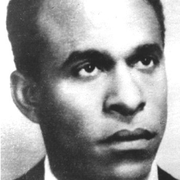 Frantz Fanon: Schriftsteller und Theoretiker, war selbst Kriegsteilnehmer auf Seiten des Freien Frankreich, beschreibt in «Peau noir, masque blanc» die rassistische Haltung, innerhalb der alliierten Streitkräften gegenüber Schwarzen Kolonialsoldaten. 