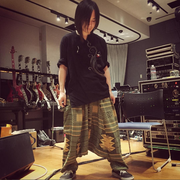 [Kuroneko no Instagram] 04/12/2016 A calça Sarouel do Maneki-san é muito fofa...! ️✨✨✨ Aww amei a roupa do Maneki‼️✨✨✨