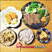 [Kuroneko no Instagram] 23/04/2016 Acabei de terminar o jantar 🍴 Qual é a deliciosa comida no seu país? 😊🍴👍