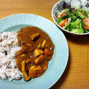 [ Kuroneko no Instagram ] 22/01/2017 Fiz curry e arroz japonês para o jantar 🍛🍴 amo comida picante 😊👍