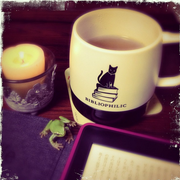 [Kuroneko no Instagram] 26/12/2014 Leitura na hora de deitar. Vamos fazer o download do Kindle, pela primeira vez em um longo tempo? Então todos boa noite ♪