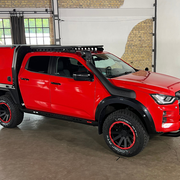 PEPEC Ladefläche mit Absetzbox auf Pickup für flexiblen Einsatzmöglichkeiten auf Isuzu D-MAX