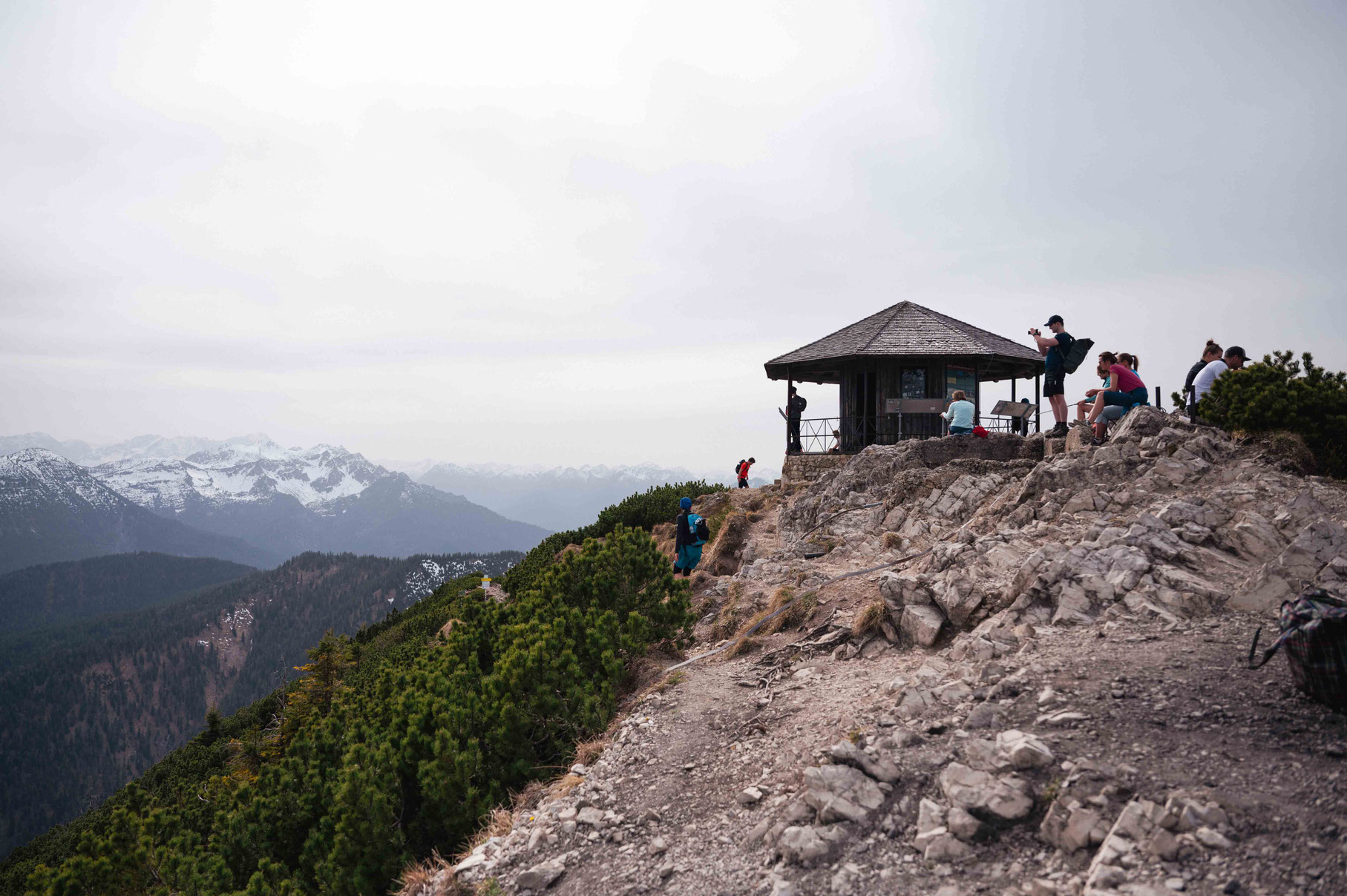 HERZOGSTAND • einfache Wanderung auf den beliebten Aussichtsberg am Walchensee in Bayern  ©Marika Unterladstätter