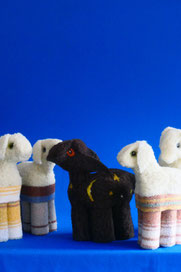 Bouc étoilé, dim. h 28 cm x 28 cm x 16 cm