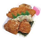 まるちゃん家 から揚げとお魚が一度に食べれる 得のり白身弁当