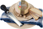 maremma formaggio caseificio toscano spadi follonica forma intera italiano origine latte delattosato italia pecora pecorino fresco