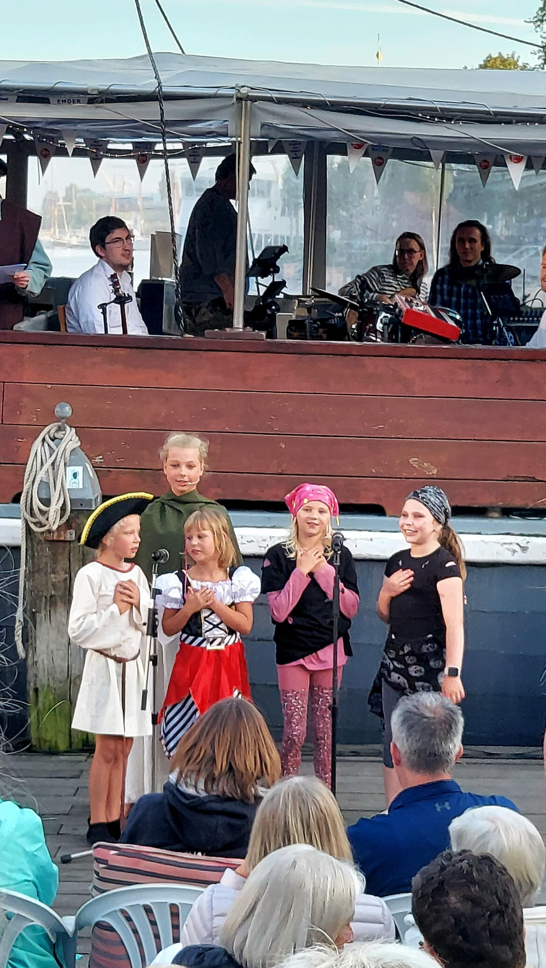 Wir entern die Bühne! Grundschule Jennelt