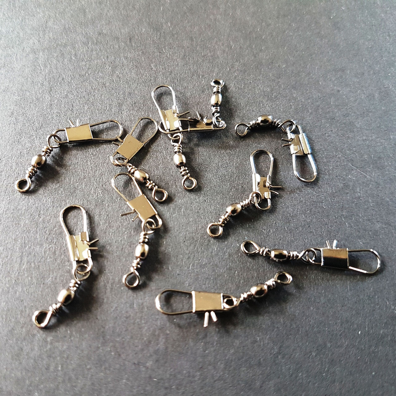 ca.13 kg 8 Tragkraft Tönnchenwirbel mit Karabiner 20 Stück Größe