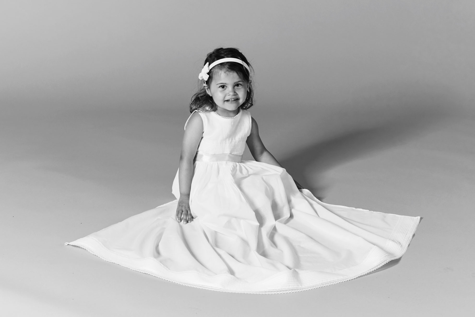 CHRISTENING SEIDENWEISS Das Label für exklusive Festbekleidung und