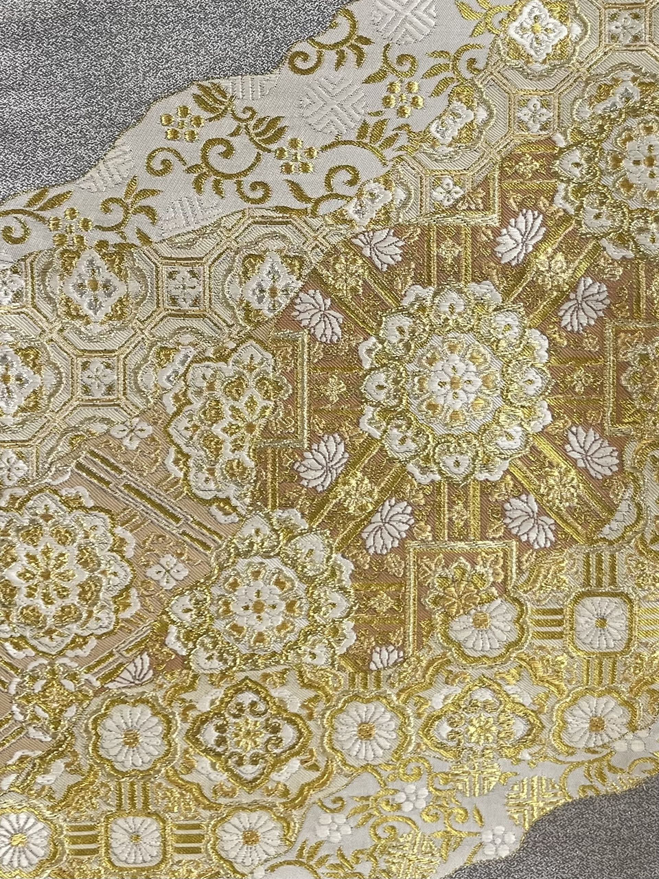 袋帯　金ベージュ　花と松柄　くすみカラー　正絹 assort-obi0002_6.jpg