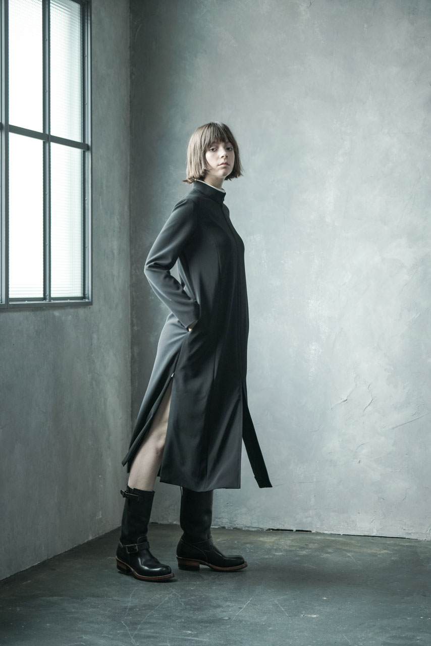 新品未使用タグ付き！定価4万【MAGIK】ボリュームスリーブケミカルレースコート この冬注目のレディース『メダリオンライドジャケット