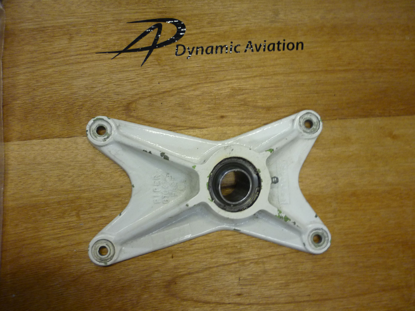 Landing gear section Dynamic Aviation P145 MRO