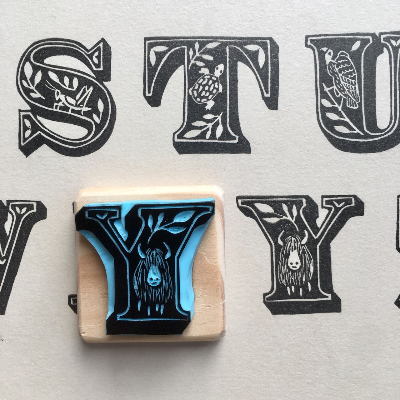 Tampon lettre Y pour Yack Linogravure, tampons artisanaux, gravure sur bois Beletteprint