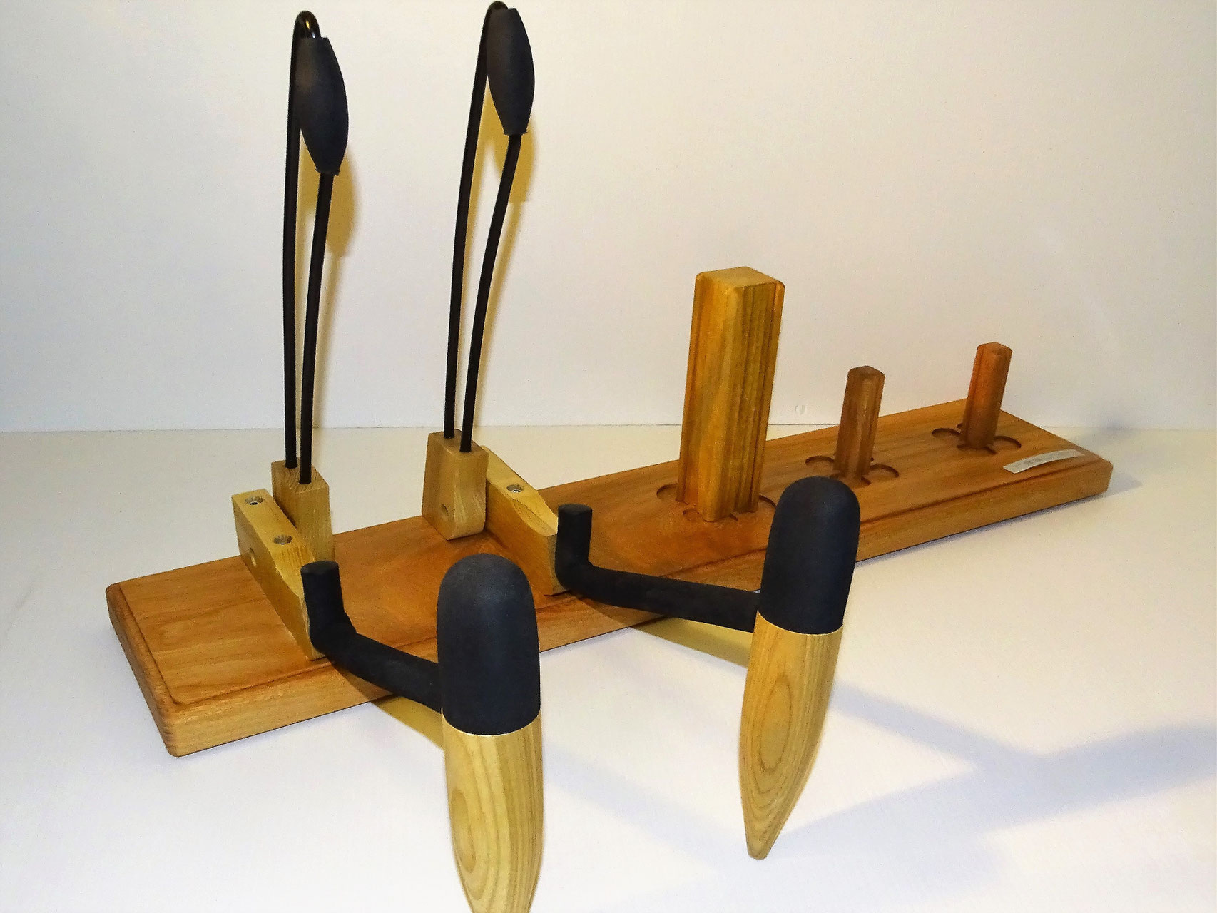 Formschöne Alphornständer - resunar Alphorn, Cor des Alpes, Alpine Horn