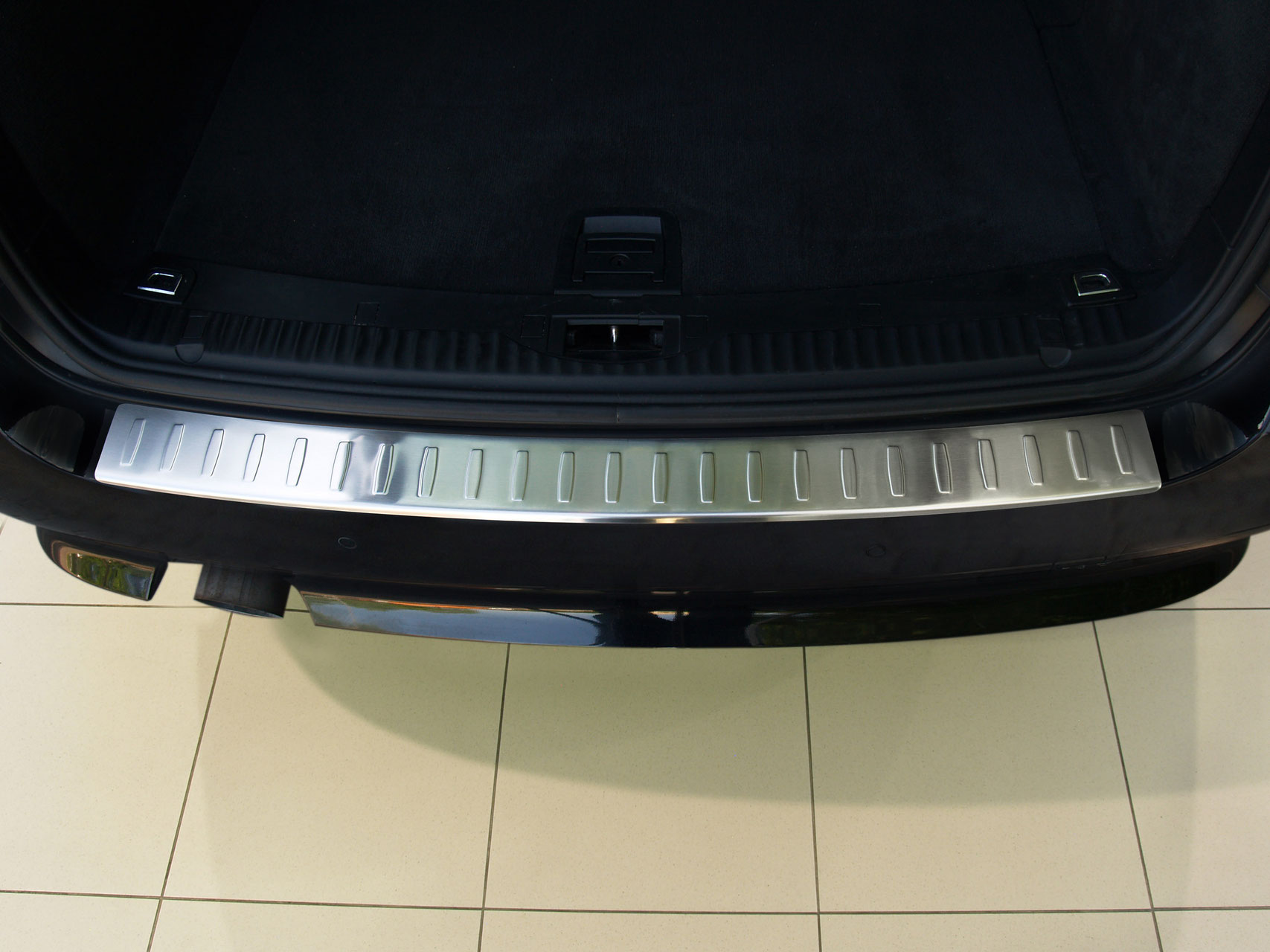 Ladekantenschutz für BMW 5 E60/E61 - Schutz für die Ladekante Ihres  Fahrzeuges