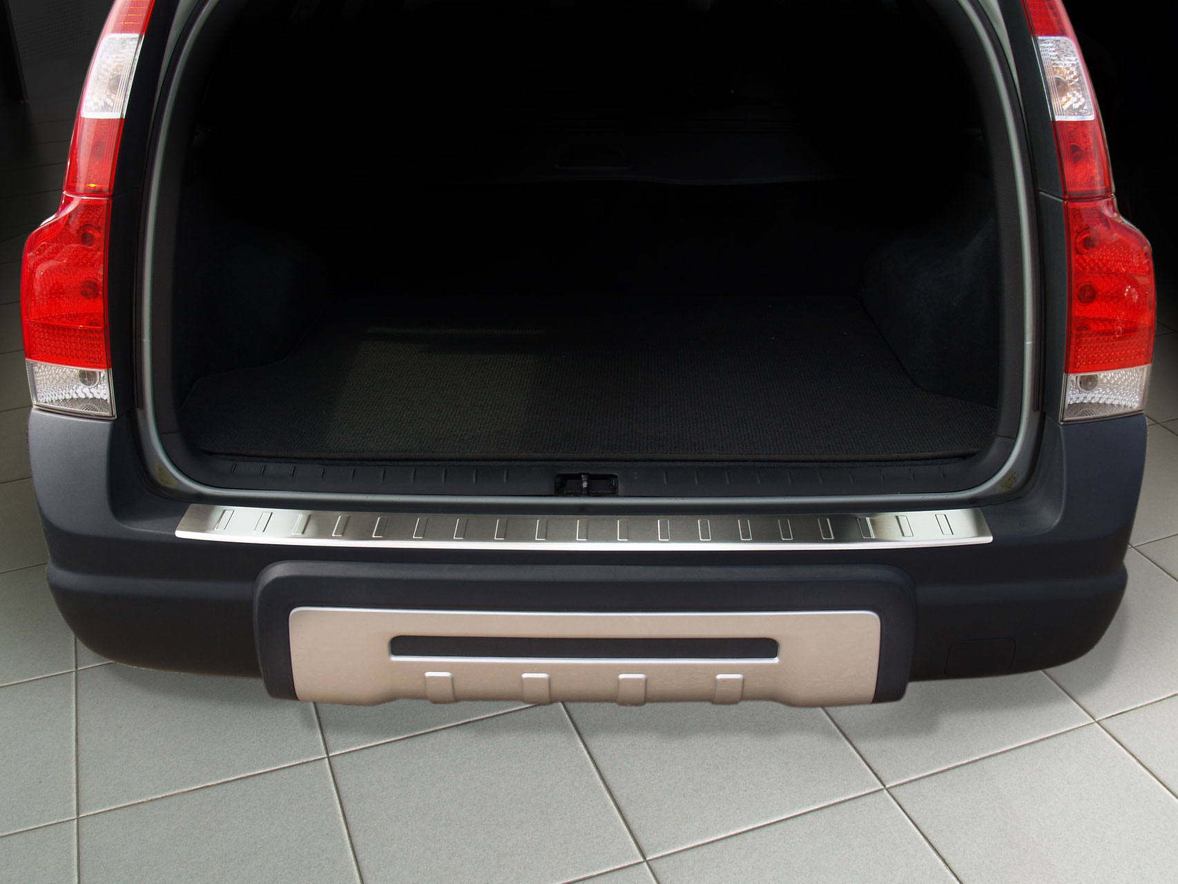 VOLVO XC70 - Schutz für die Ladekante Ihres Fahrzeuges