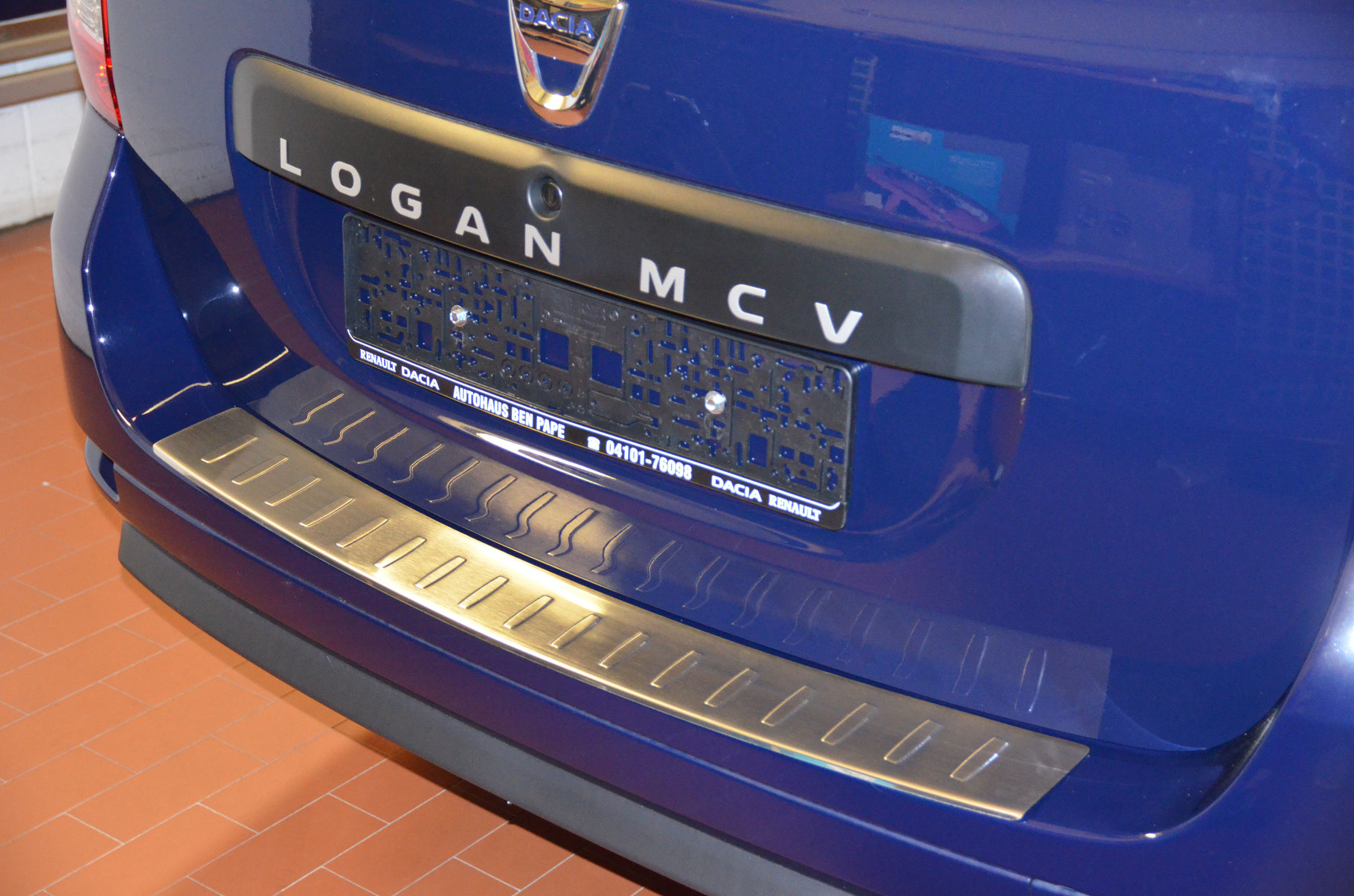 LOGAN - Schutz für Fahrzeuges Ladekante die Ihres