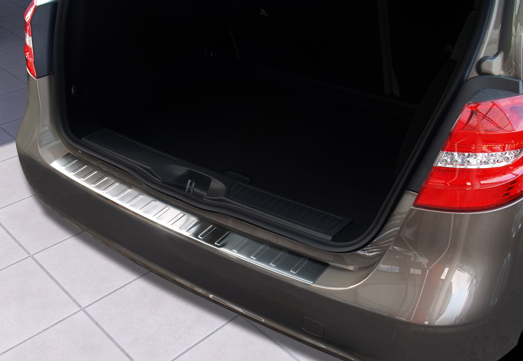 Ladekantenschutz Mercedes B-Klasse - Ladekante für Schutz die Fahrzeuges Ihres