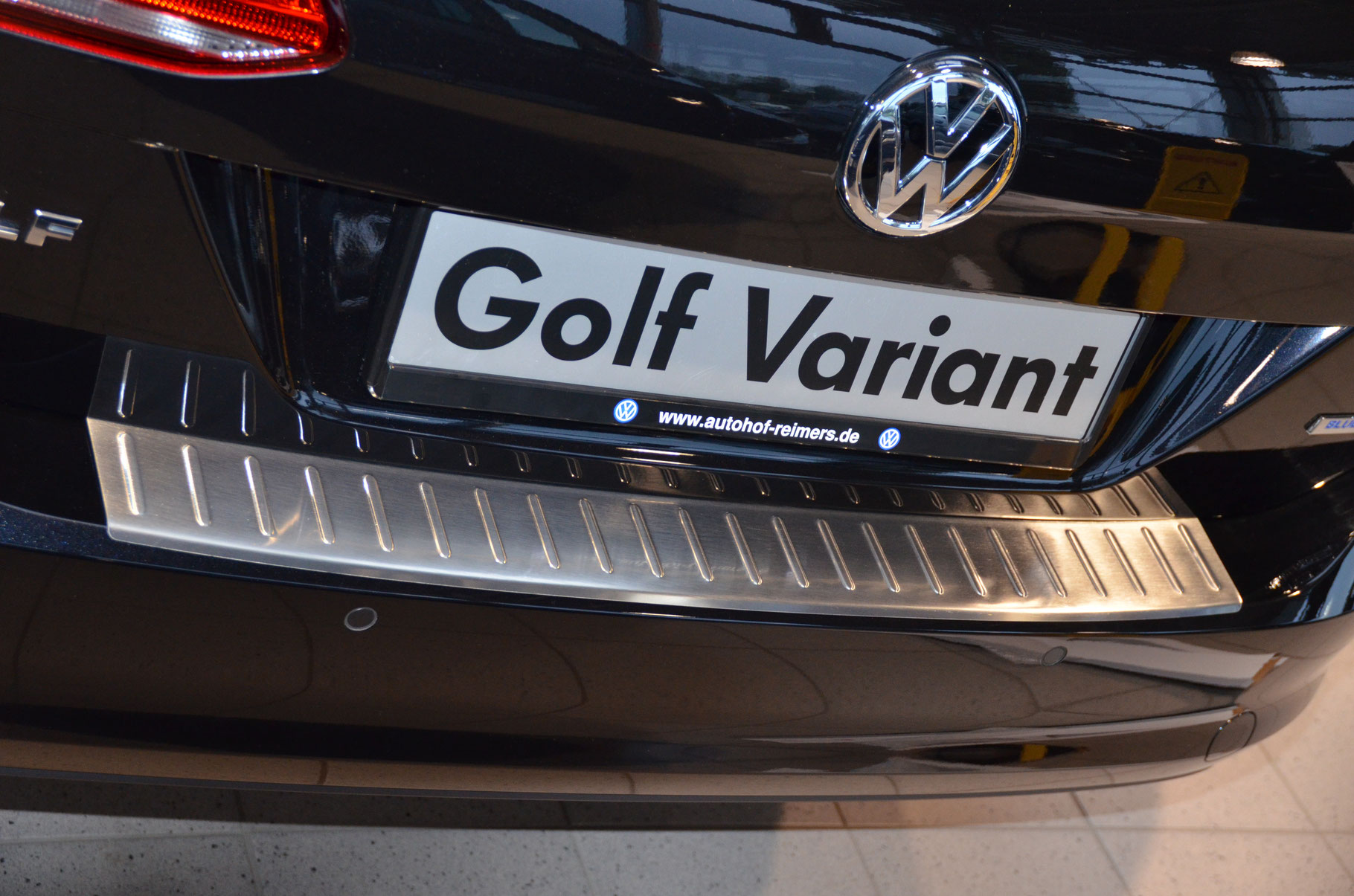 Ladekantenschutz für VW Golf 7 - Schutz für die Ladekante Ihres Fahrzeuges