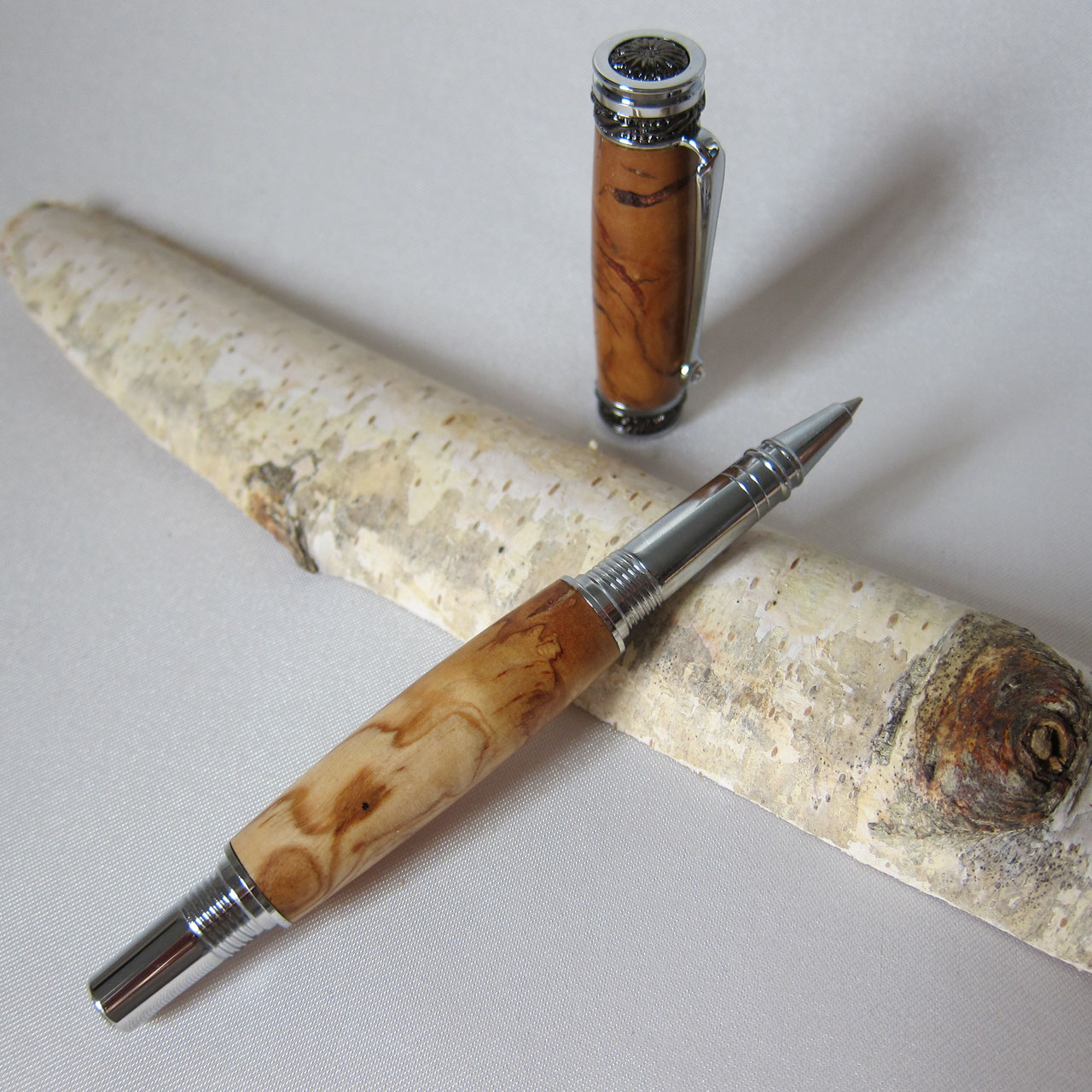 LACHIEVA LUX Joli stylo roller en coquillage d'ormeau avec recharge  allemande, stylo de luxe pour femme, homme, professionnel, pour l'écriture  (nacré) : : Fournitures de bureau