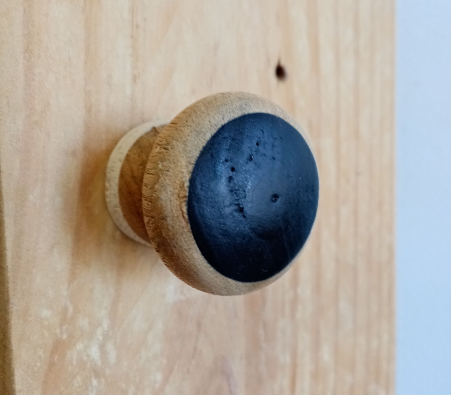 Bouton de meuble en bois noir Dark Site de meubles et objets relookés