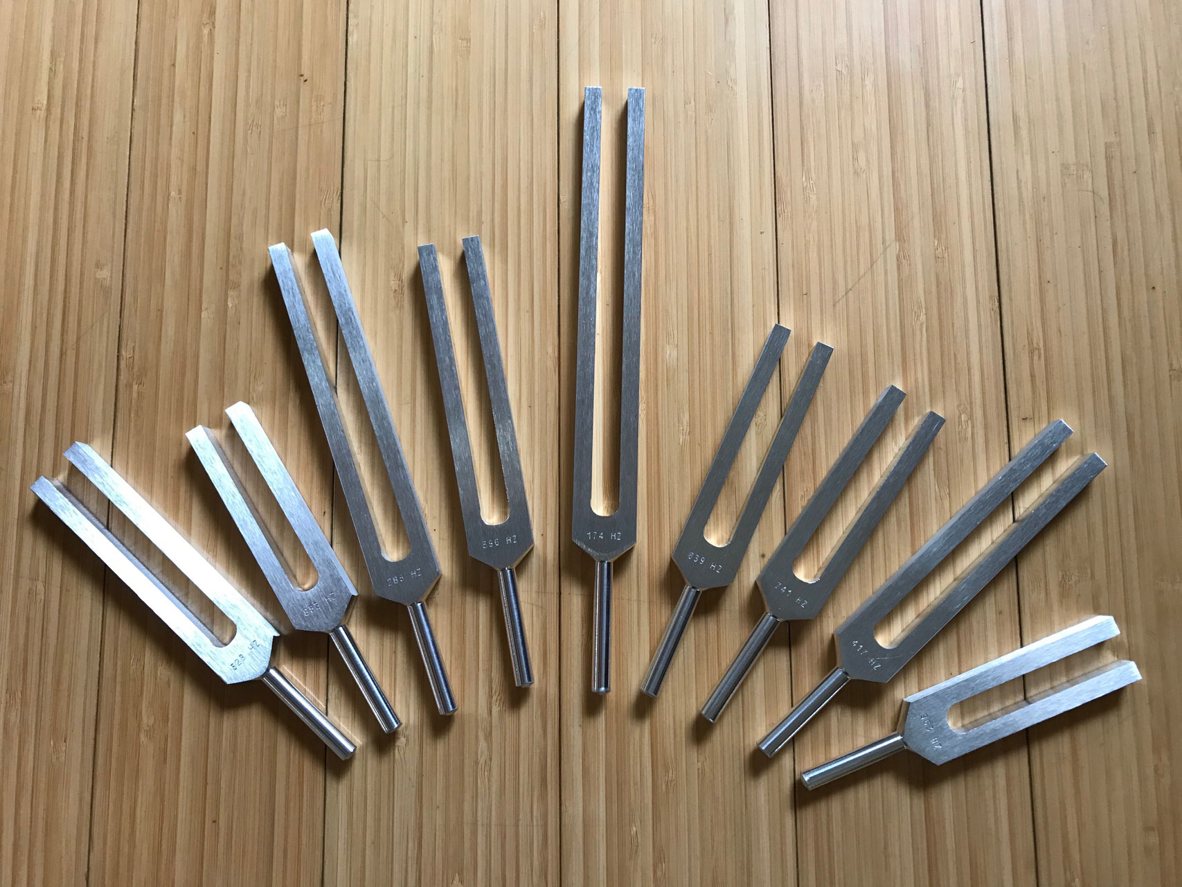 ソルフェジオ周波数 音叉 9本セット 資料付 キネシオロジーアカデミー