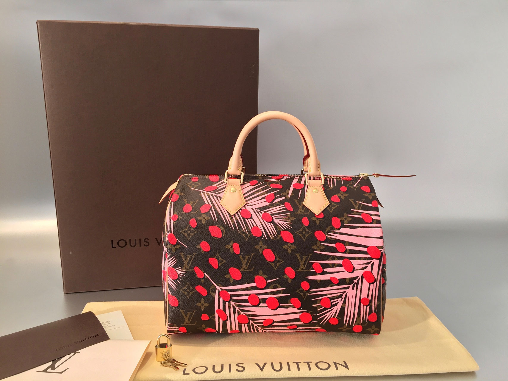 Louis vuitton jungle monogram 2025