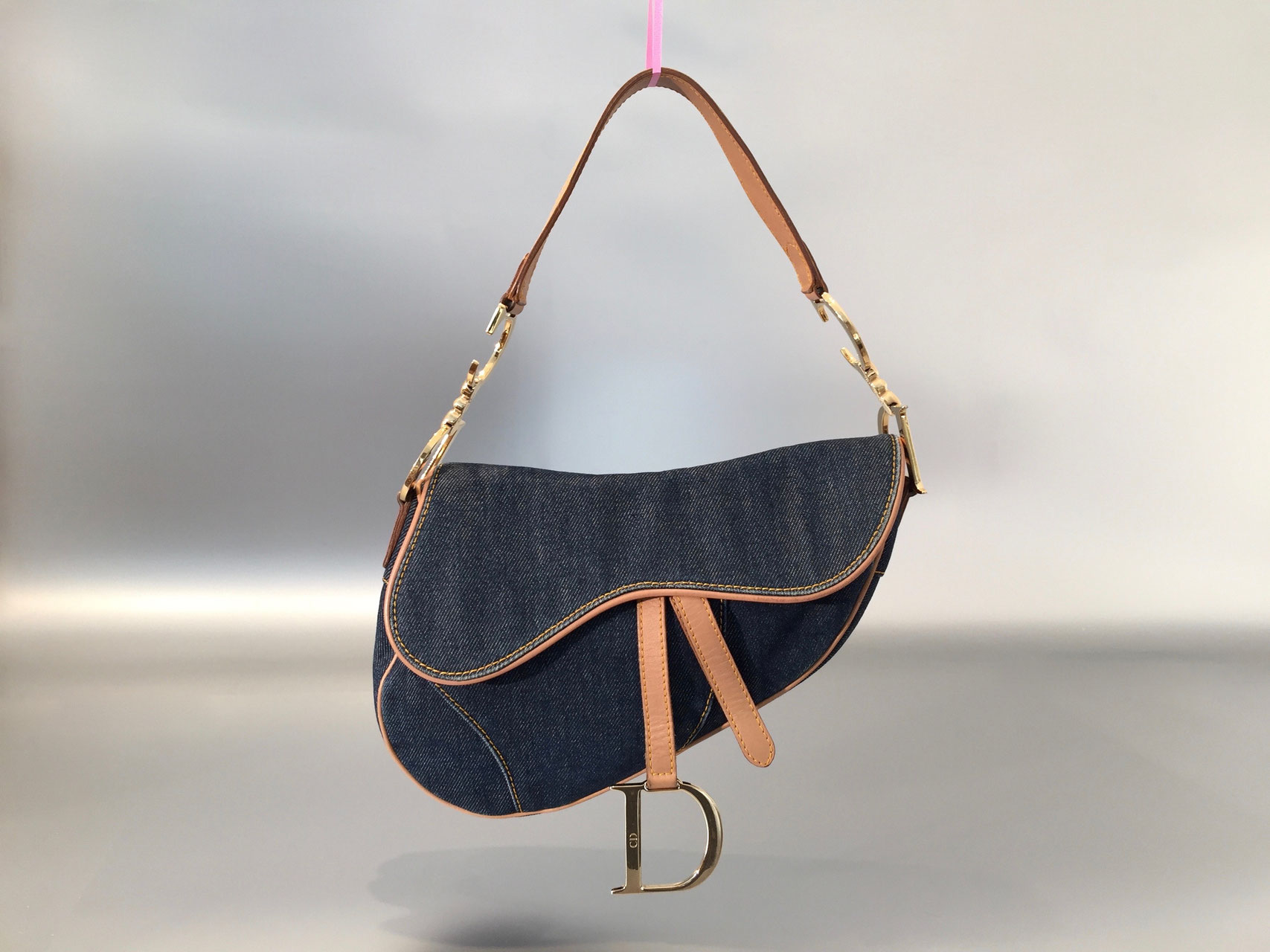 Christian Dior Denim Saddle Bag Ankauf & Verkauf Second Hand Designertaschen und Accessoires