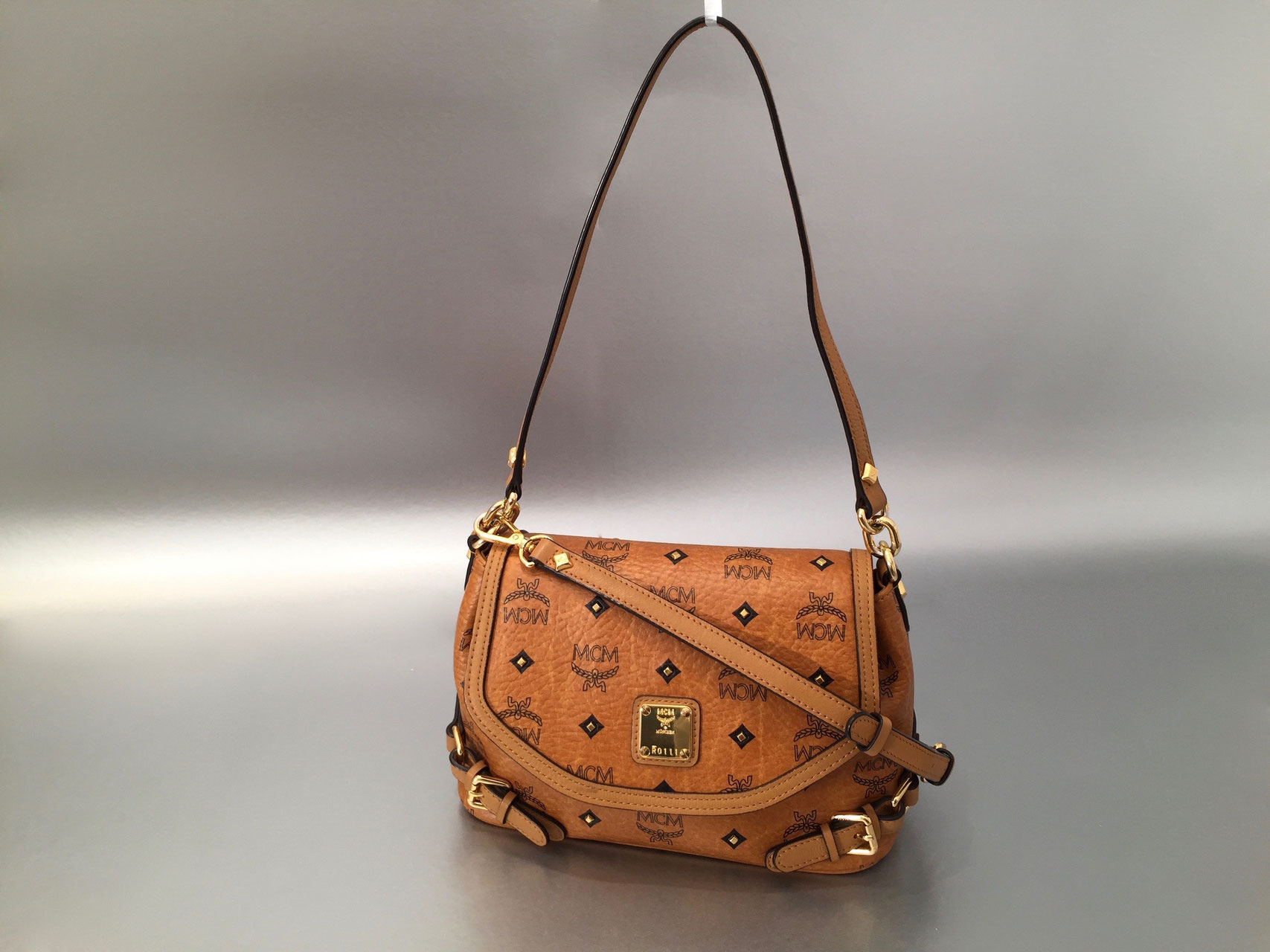 MCM Gold Visetos Crossbody Tasche in Cognac Ankauf & Verkauf Second