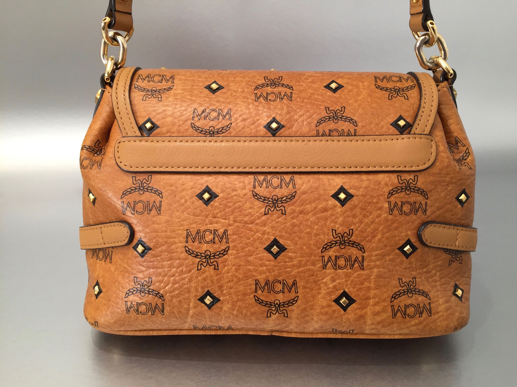 MCM Gold Visetos Crossbody Tasche in Cognac Ankauf & Verkauf Second