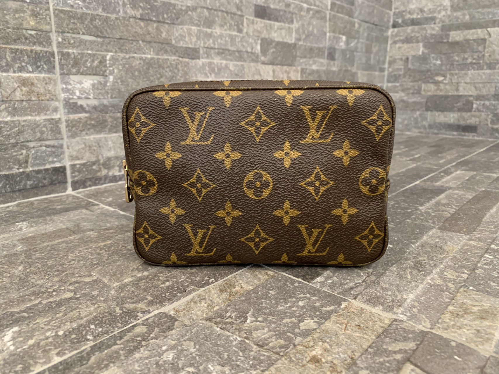 Louis Vuitton Monogram Canvas Trousse Toilette 18 Ankauf
