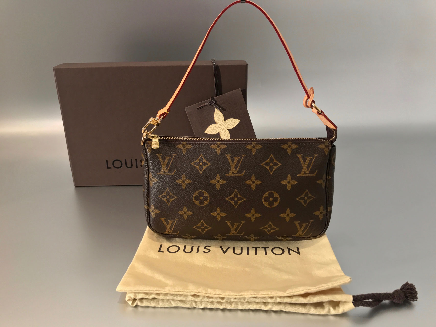 Louis Vuitton Monogram Canvas Pochette Accessoires Ankauf Verkauf Second Hand Designertaschen und Accessoires