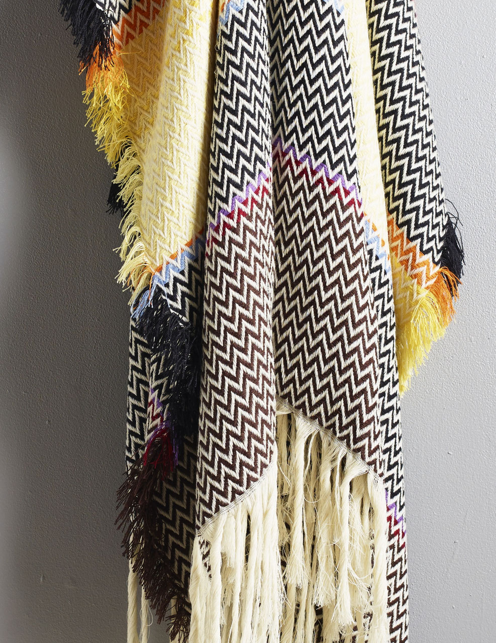 Fine Norwegian Beltestakk Bunad Wool Blanket Sweater Chalet