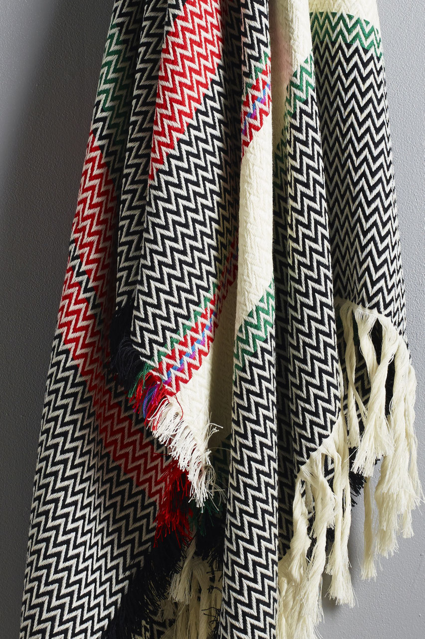 Fine Norwegian Setesdal Bunad Wool Blanket Sweater Chalet