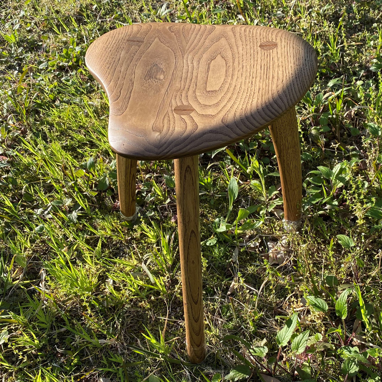 栗材 手作りスツール（ラブリースツール） - 手作り家具・陶の木工房