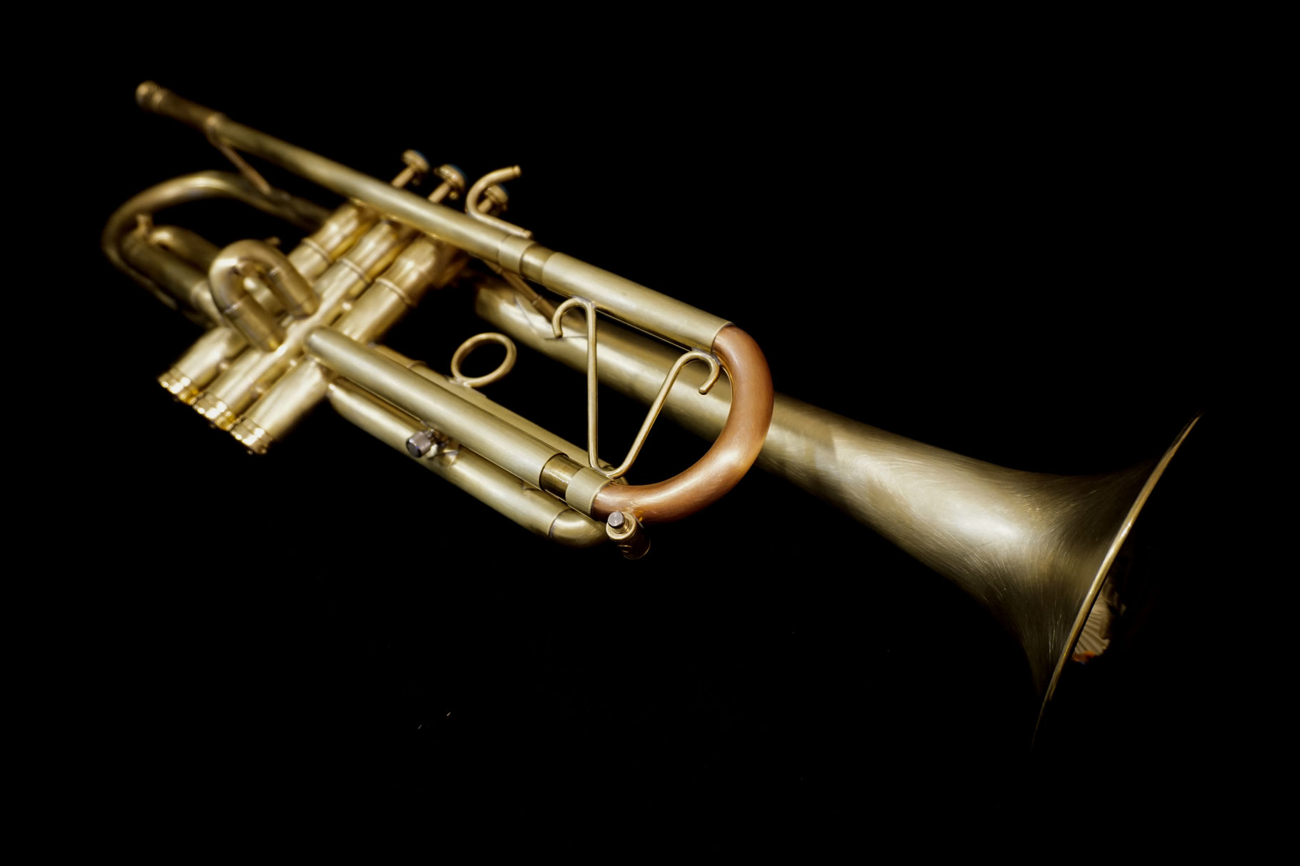 Benchmark Trumpet B♭ML YB529 - ザ・トランペットストア