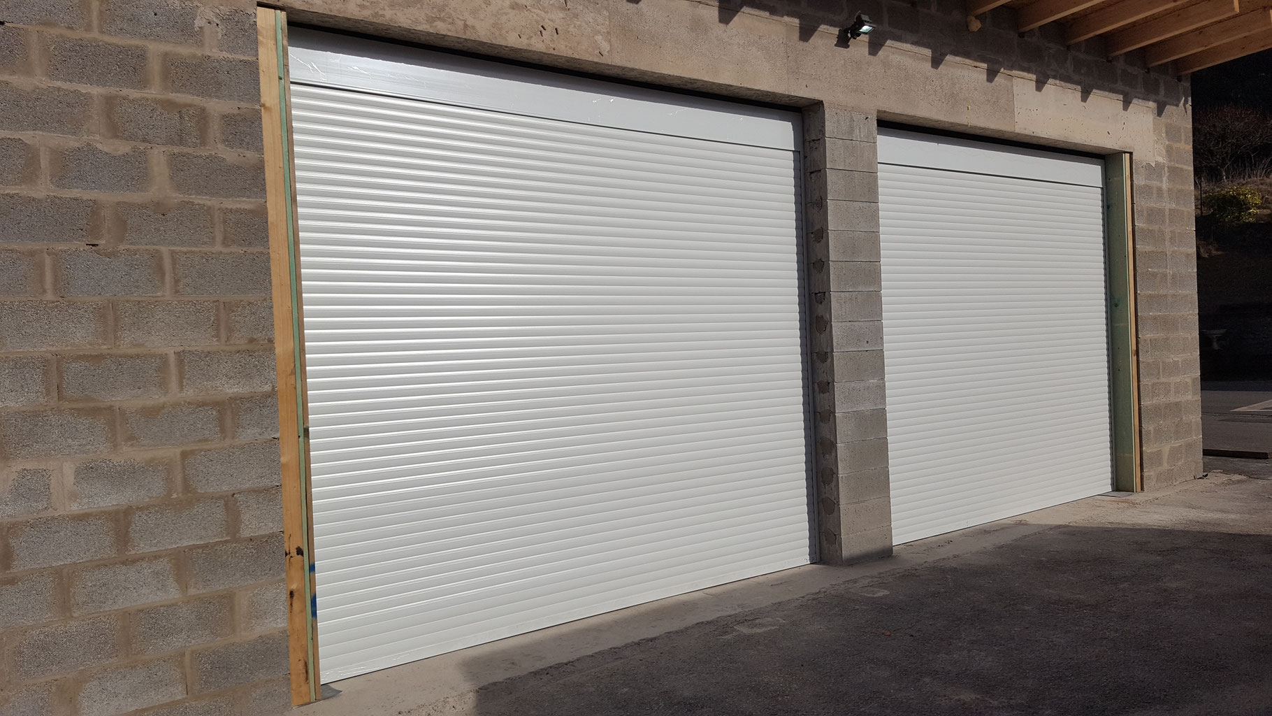 Rolltor Garagentore Aluminium Panzer 52 mm Alu - www.lapot-fenster.de