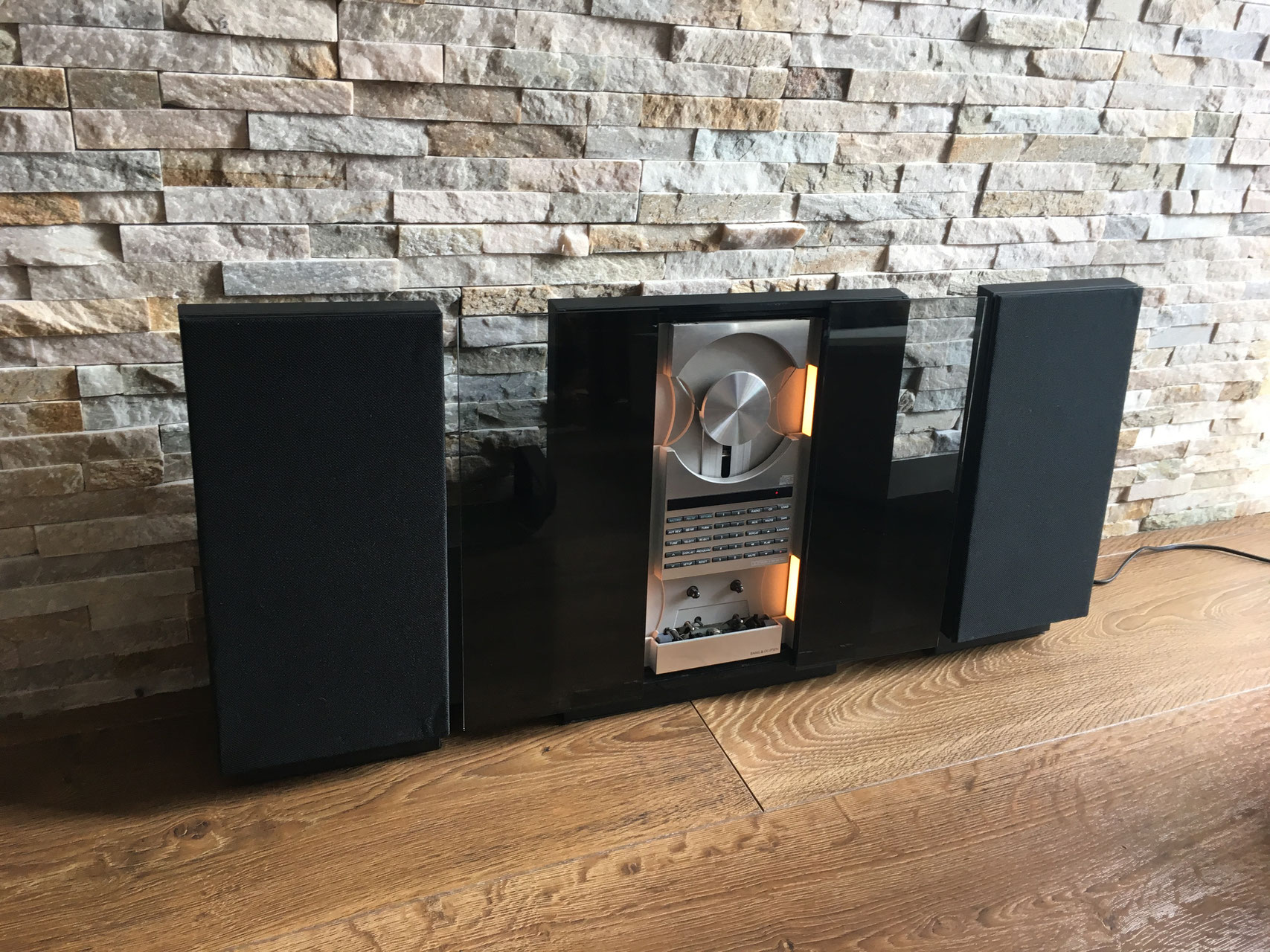 Beosounds - Vintage Bang and Olufsen Hifi Beosounds - Vintage Bang and Olufsen Hifi
