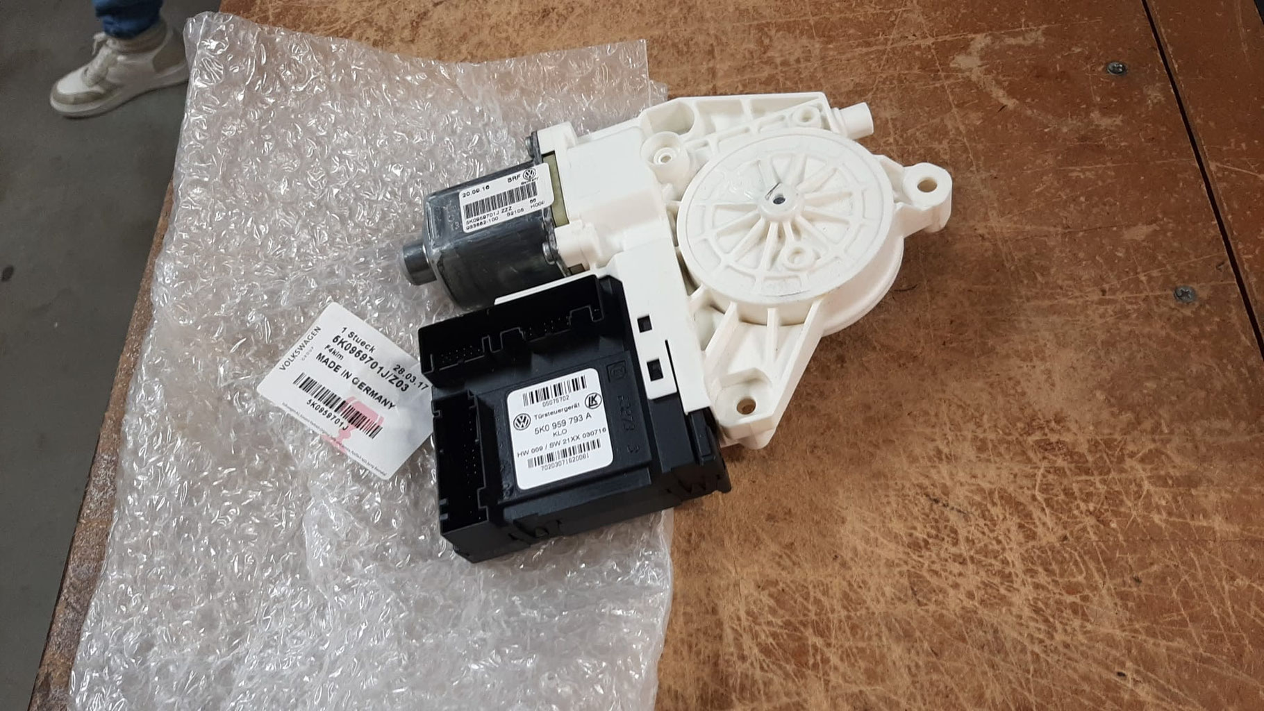 Retrovisore BMW: 67137337847 Web Ricambi Auto