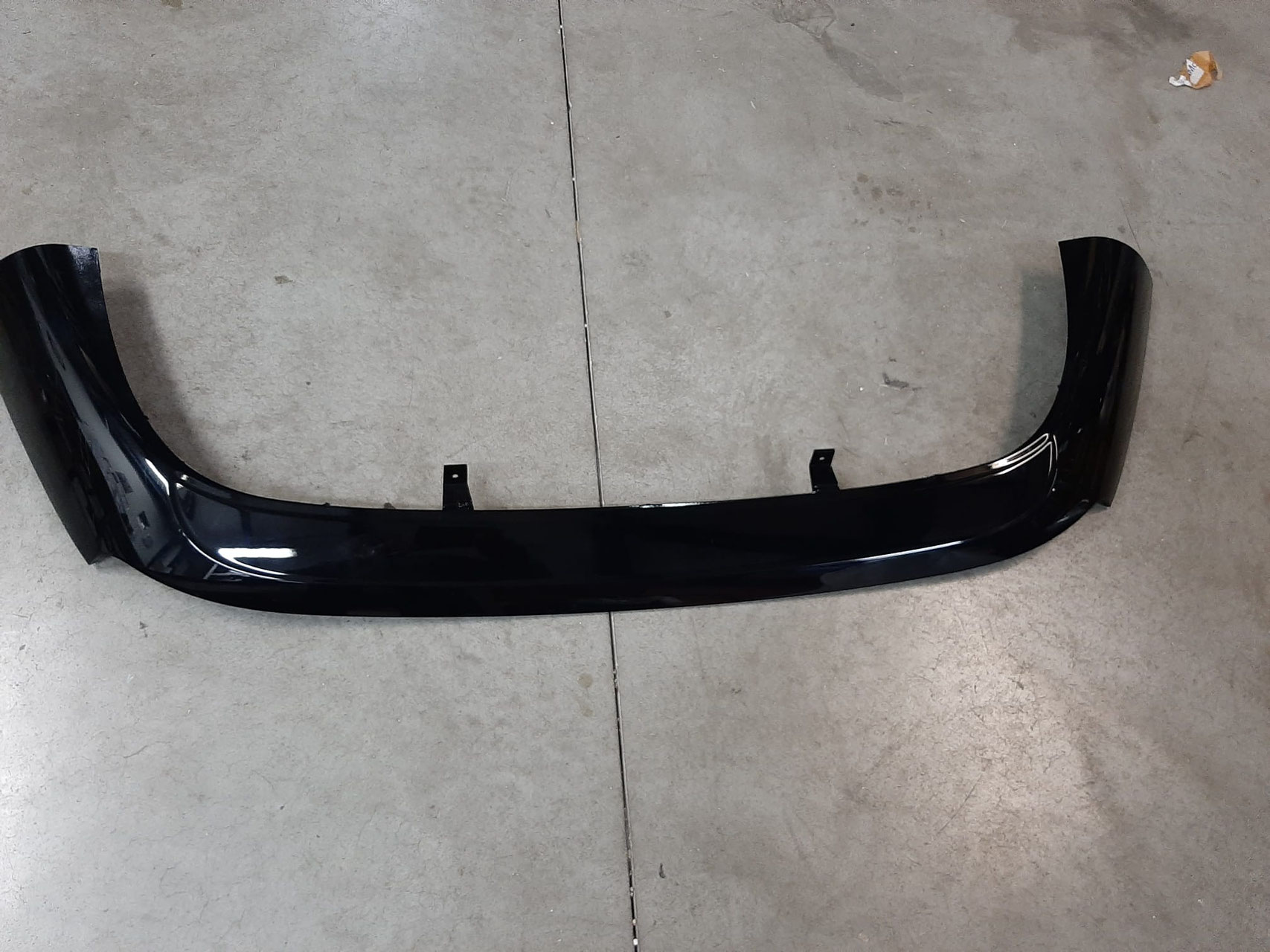 Aroba AR410 Protezione paraurti compatibile con Volvo C30 a partire dal 2006 fino al 05.2012 colore nero con smussatura ABS